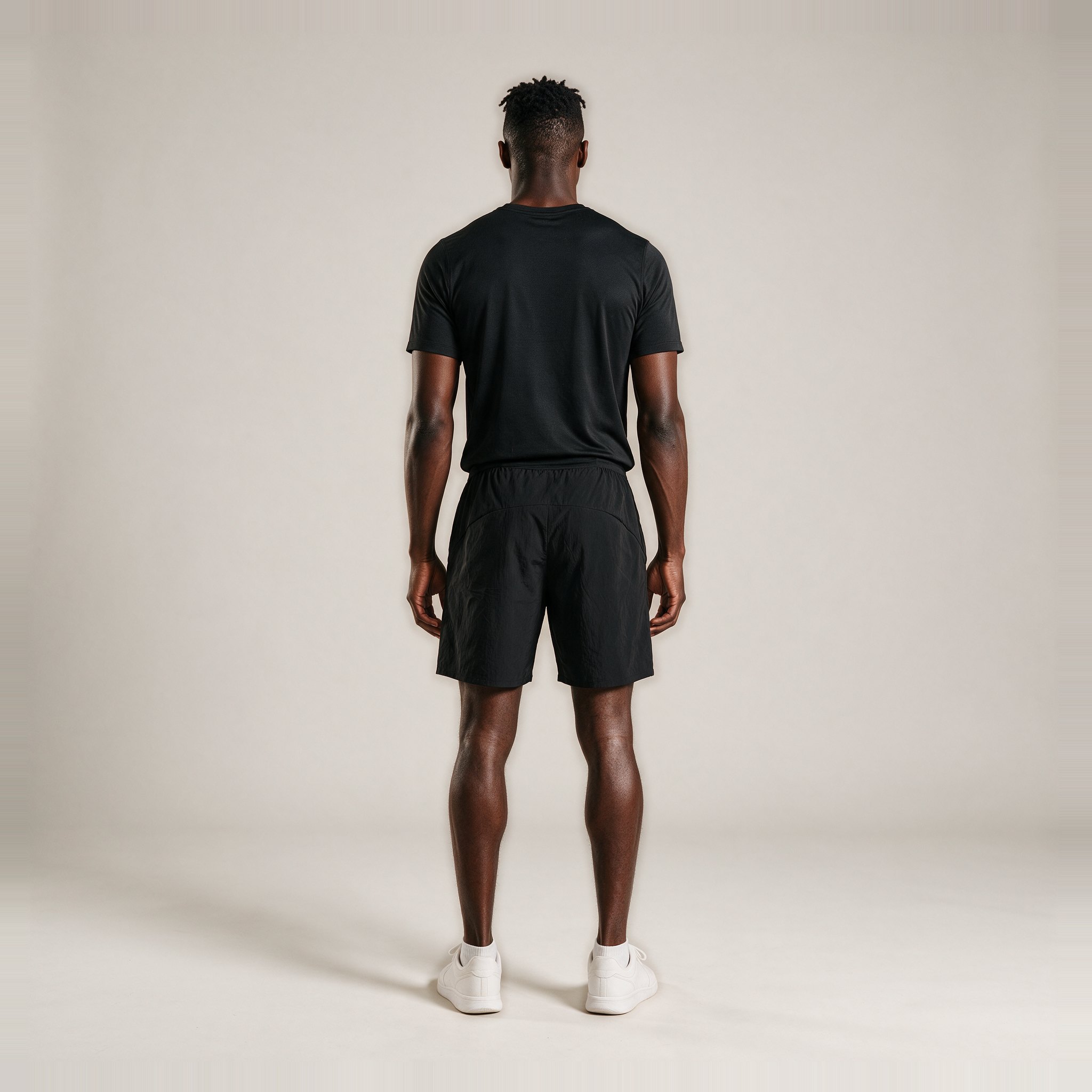 Via Light Shorts in Black, Bild 3